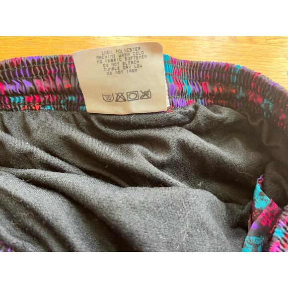 Vintage Reebok Boy's swim trunks Made in USA geometric pattern Medium 80s/90s - Picture 5 of 7